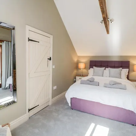 Holiday home Woodside Barn *